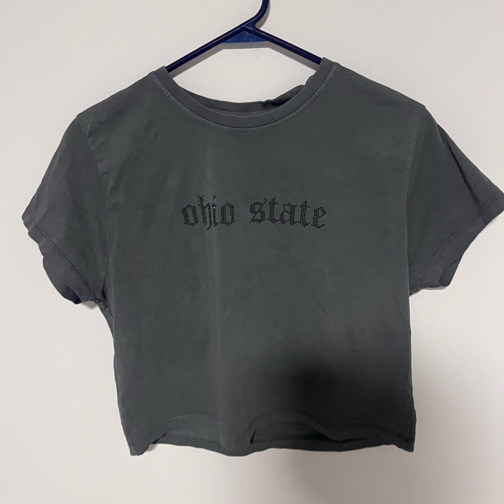 Ohio State Cropped T-Shirt Gray Rhinestone Logo Short Sleeve Top Size Medium NWT - Picture 2 of 10